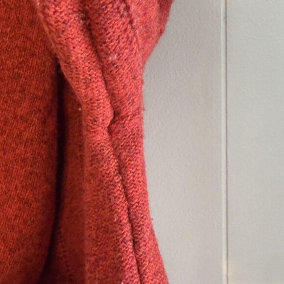 Moth Sweater Womens Large Red Wool Cable Knit Hooded Tunic Pullover Asym Hem - Picture 12 of 14